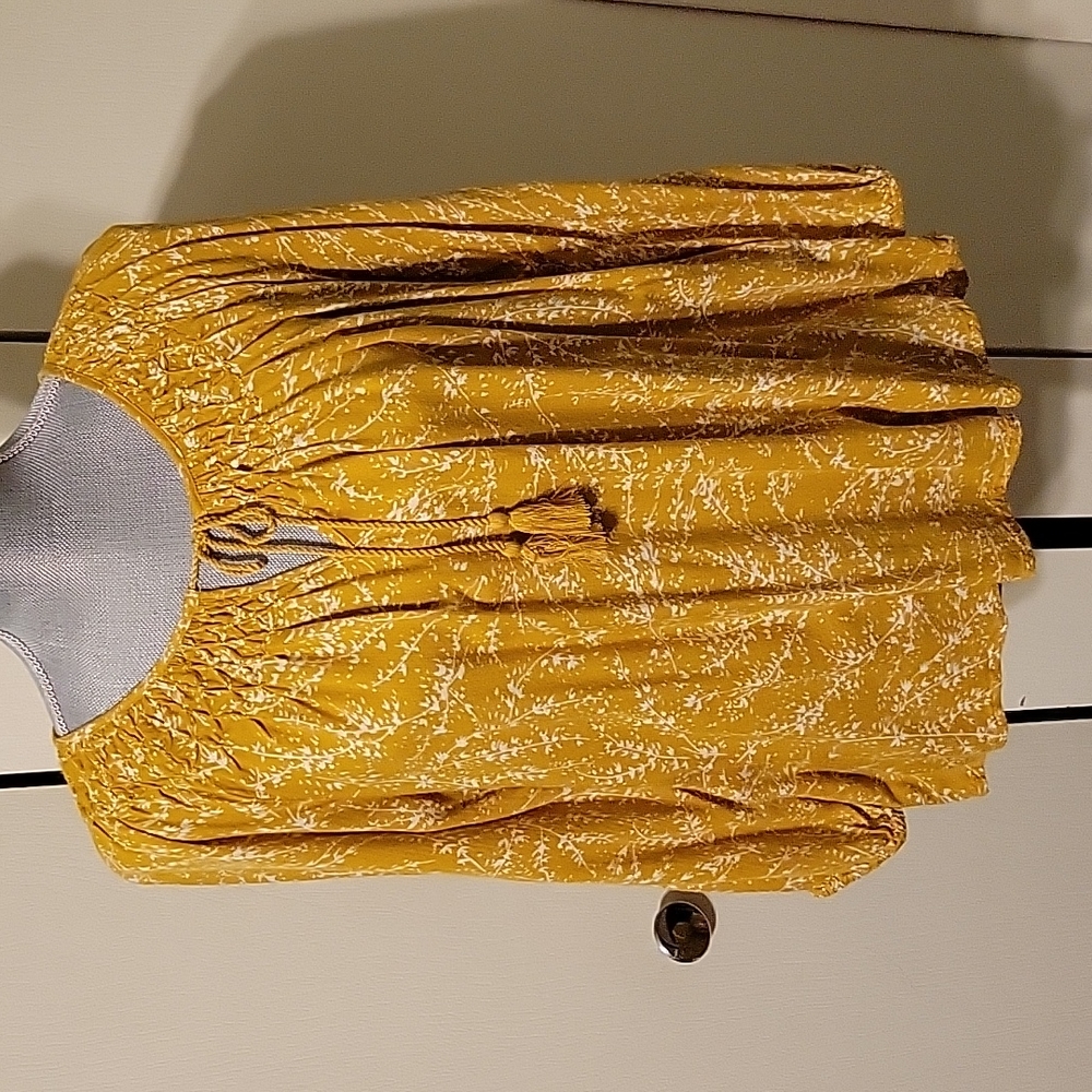 Lucky brand mustard floral peasant top